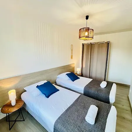 La Maison L'Oiseau Bleu Saint-Victor-de-Morestel Extérieur photo